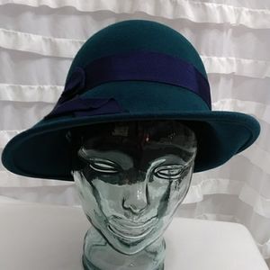 Green hat 100% wool felt